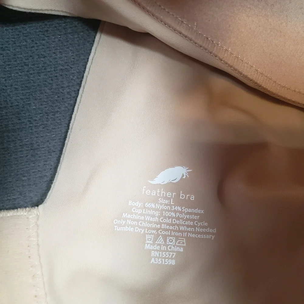 Feather Bra Wireless Seamless Bra Womens Large‎ Beige Tan Comfort Stretch